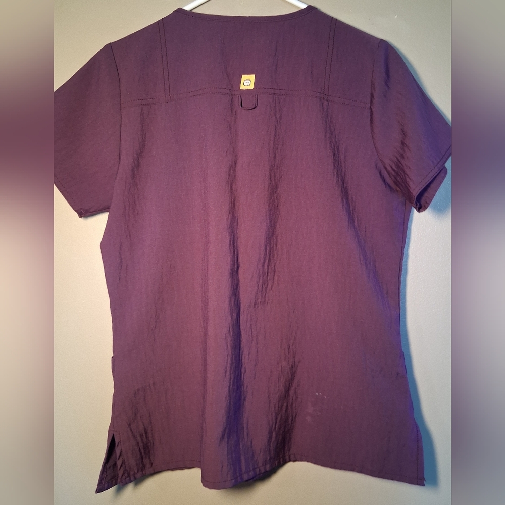 Wonder Wink Vibrant Purple Scrub Set - Picture 8 of 9